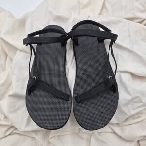 Teva Women's Original Universal Slim black Women’s SZ 8